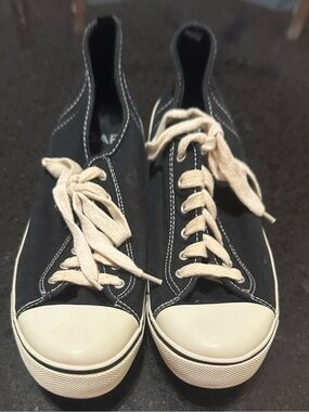 Gap men’s sneaker